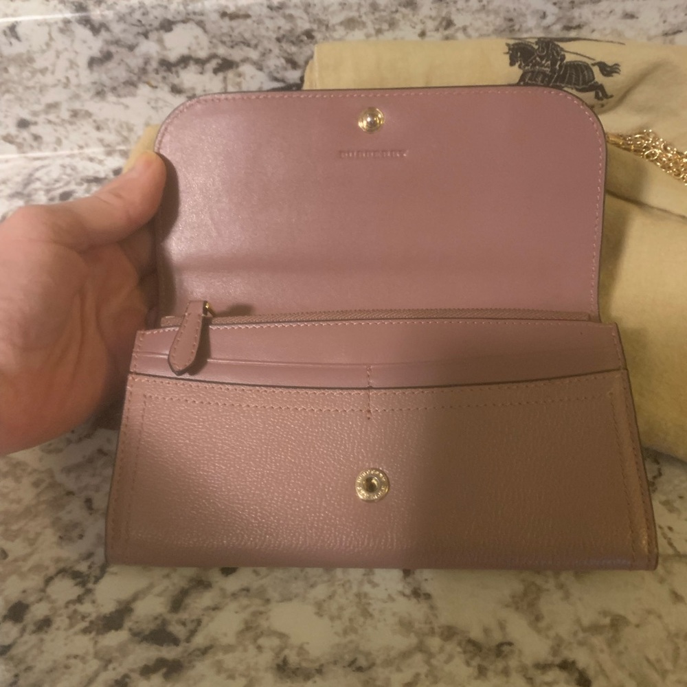 Authentic Burberry Dusty Rose Kenton Wallet Set - Picture 3 of 16